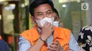 Direktur Utama PT Permata Nirwana Nusantara yang juga Direktur PT Duta Mas Indah, Heri Sukamto usai rilis penahanan di Gedung KPK, Jakarta, Kamis (28/7/2022). KPK menahan Heri Sukamto terkait kasus dugaan korupsi pekerjaan pembangunan Stadion Mandala Krida Daerah Istimewa Yogyakarta yang diusut sejak awal 2021. (Liputan6.com/Helmi Fithriansyah)