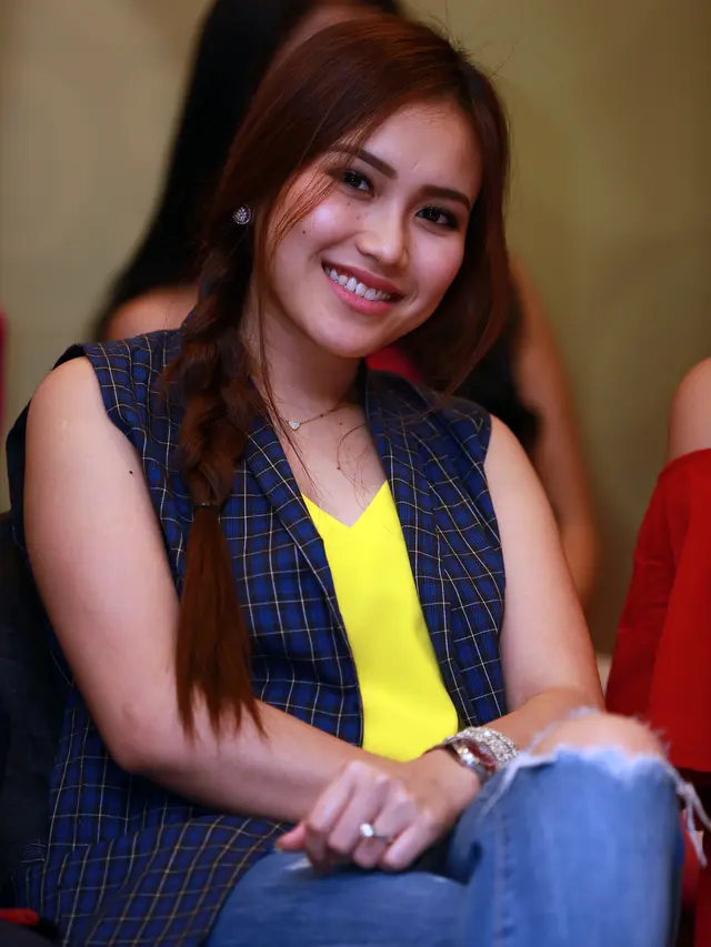 [Bintang] Ayu Ting Ting