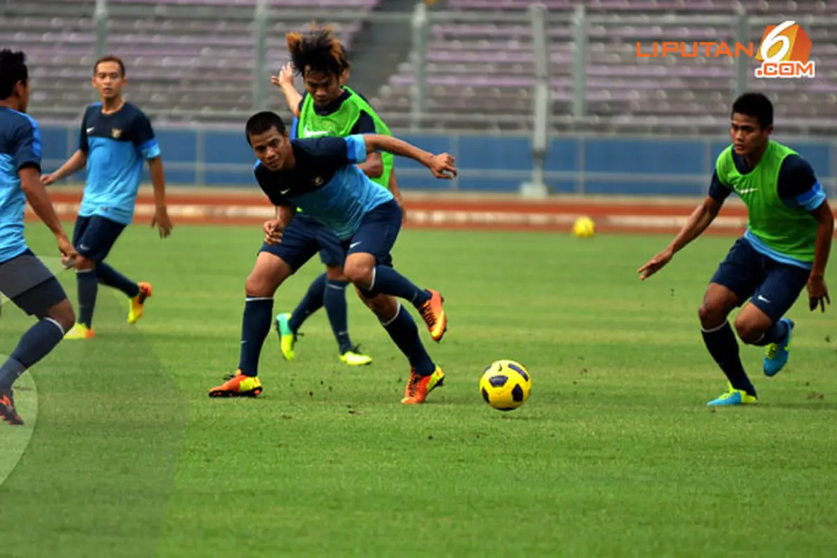 foto-timnas-latihan-4-131030b.jpg