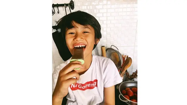 Jarang Terekspos, Ini 6 Potret El Pitu Anak Eross SO7 yang Beranjak Remaja)
