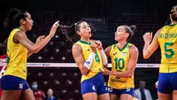 Liga Bola Voli Dunia, Volleyball Nations League (VNL) 2022 di kelompok putri telah menyelesaikan seluruh laga di babak penyisihan pada minggu ketiga. Dari 16 negara, 8 peringkat terbaik memastikan lolos ke babak perempatfinal yang akan digelar di Ankara, Turki, pada 13 dan 14 Juli 2022. Berikut kedelapan negara yang lolos tersebut. (Dok. Volleyballworld)