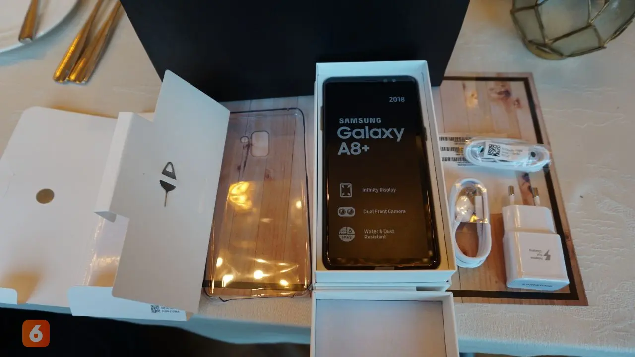 Galaxy A8+