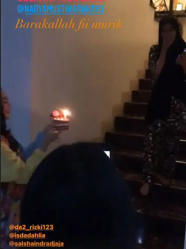 5 Momen Ulang Tahun Nadya Mustika Rahayu, Dapat Kejutan dari Iis Dahlia
