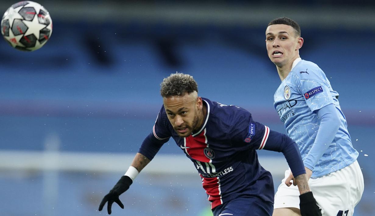 Neymar. Striker Paris Saint-Germain asal Brasil berusia 29 tahun ini mencetak 6 gol dari 9 laga. Langkah PSG terhenti di babak semifinal usai kalah dari Manchester City. (AP/Dave Thompson)