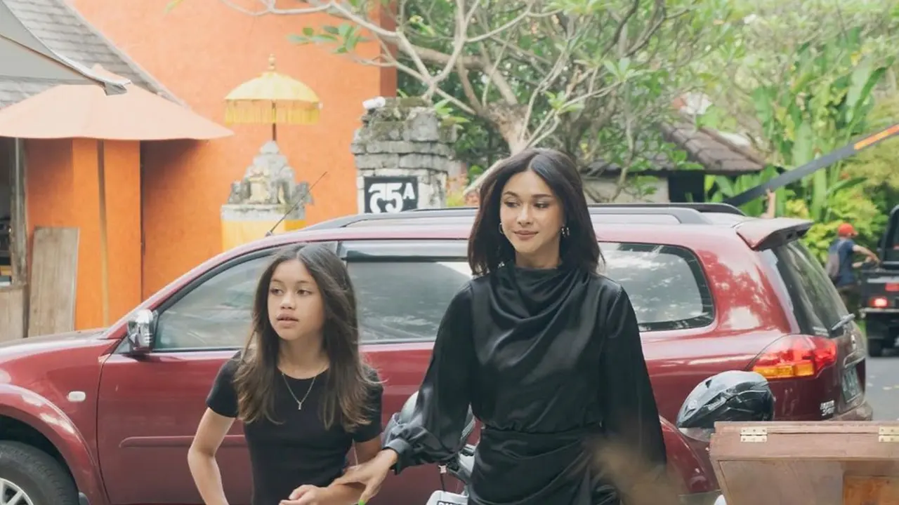 Momen Kompak Nana Mirdad dan Sarah Deana White, Bak Kakak Beradik