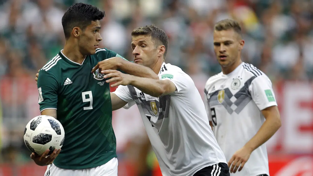 FOTO: Buat Kejutan, Hirving Lozano Antar Meksiko Bungkam Jerman