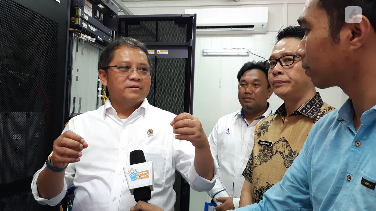 Kementerian Komunikasi dan Informatika (Kominfo) dan Lanskap Bisnis Online di Indonesia: Regulasi, Peluang, dan Tantangan