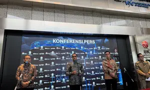 Kepala Eksekutif Pengawas Pasar Modal, Keuangan Derivatif dan Bursa Karbon OJK, Hasan Fawzi. Pergerakan Indeks Harga Saham Gabungan (IHSG) mengalami tekanan pada perdagangan hari ini seiring dampak rebalancing indeks Morgan Stanley Capital International (MSCI).