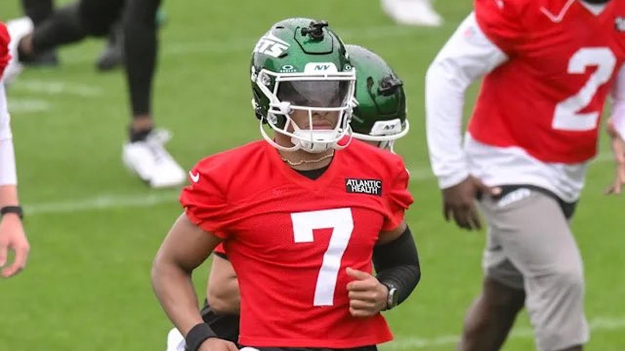 How Serious is Justin Fields' Recent Injury?