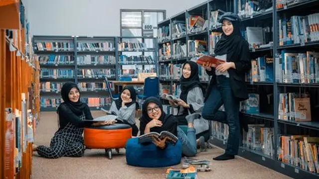 Putih Abu Abu (ist)