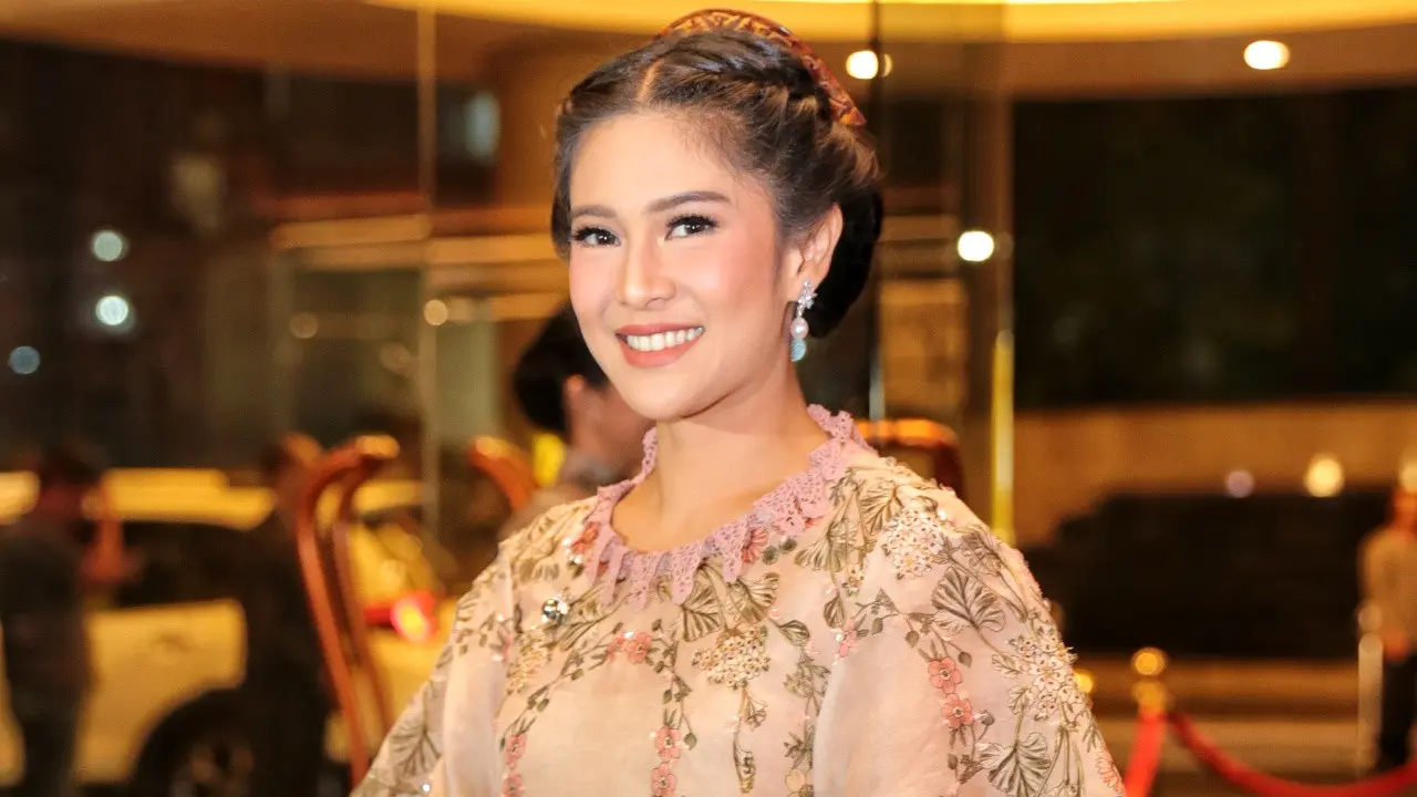 [Bintang] Dian Sastro