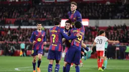 Padahal, Barcelona mampu unggul terlebih dahulu pada menit ke-59 melalui Pau Cubarsi. (AFP/Josep Lago)