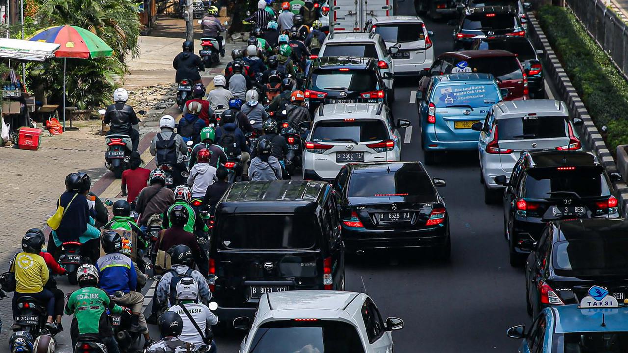 Penyempitan Jalan, Kawasan Tandean Macet Parah