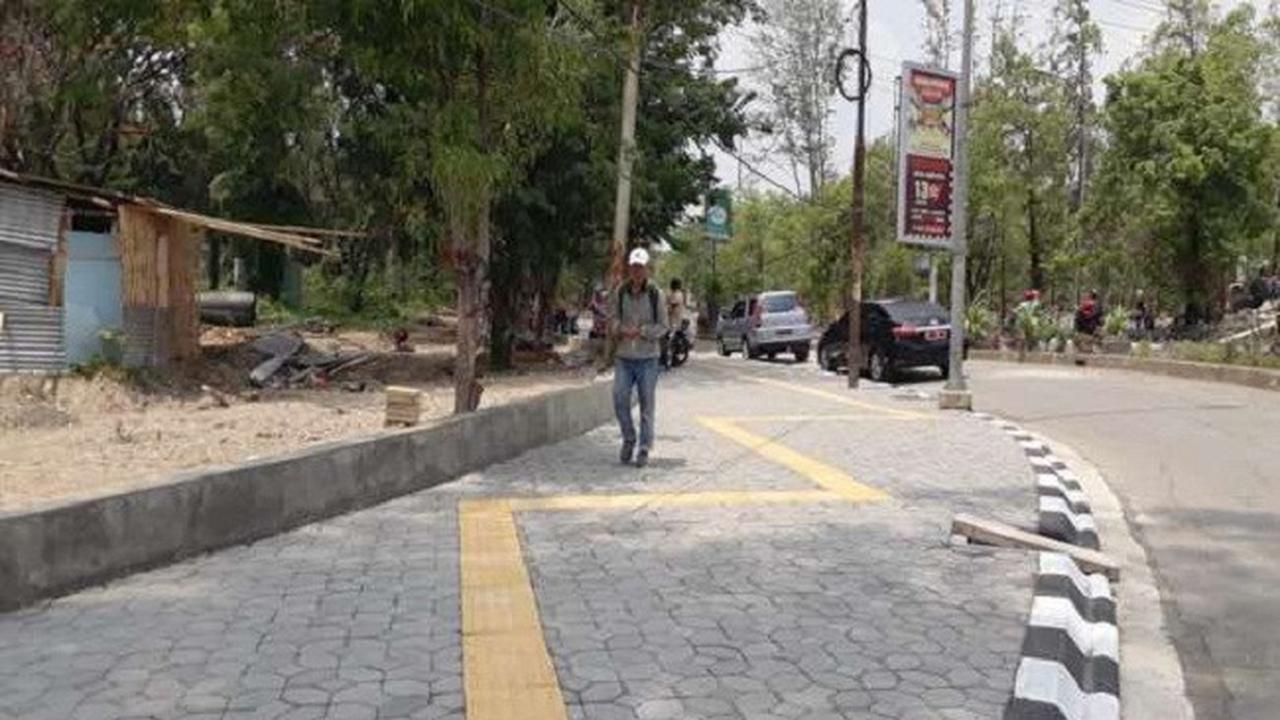 Jalur Tunanetra Zigzag