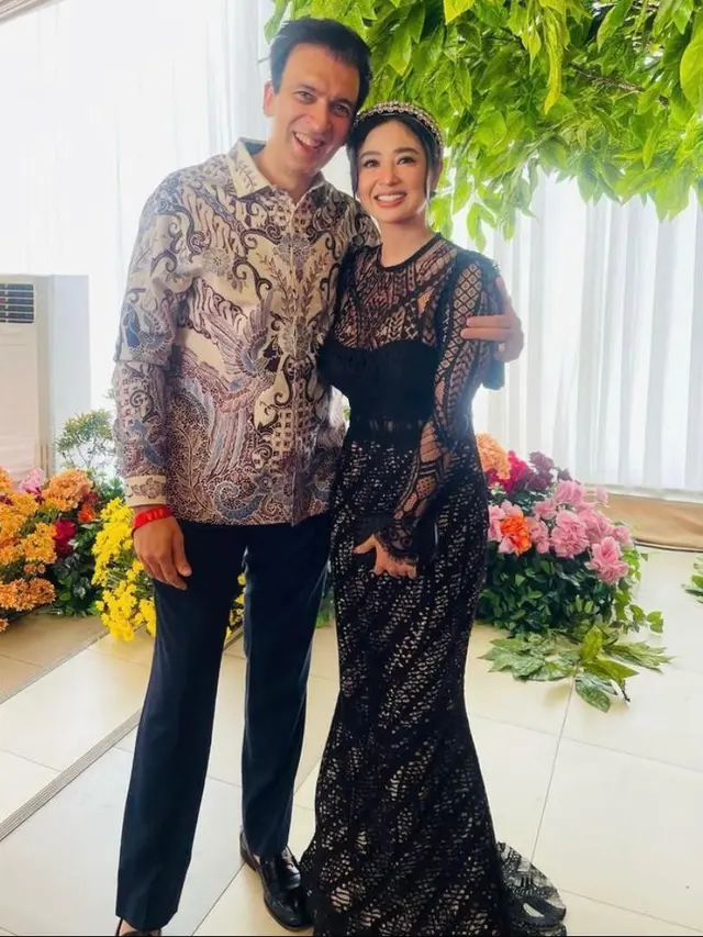 8 Gaya Artis dan Pejabat di Pernikahan Anak Bungsu Hotman Paris, Dewi Perssik hingga Melaney Ricardo