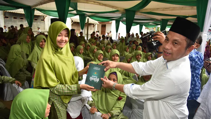 Menteri Ini Ajak Santri Aceh Rajin Khatamkan Alquran