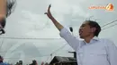 Sabtu (05/04/14) Jokowi tampak bersemangat melambaikan tangan ke arah warga Papua di Pasar Yotefa (Liputan6.com/Herman Zakharia) 
