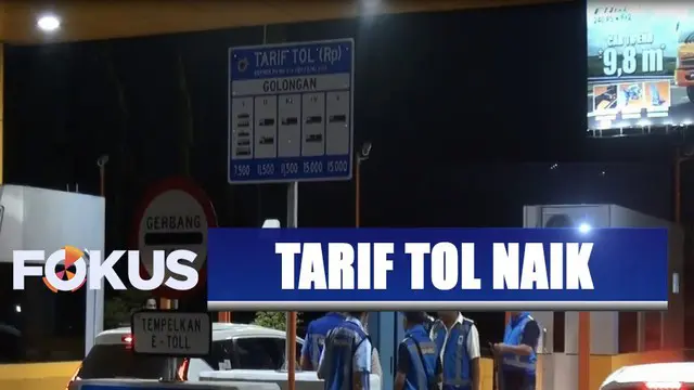 Perubahan tarif dilakukan secara simbolik di Pintu Tol Karang Tengah Barat, Tangerang, Banten.