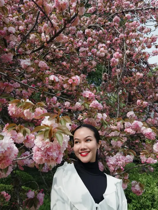 <p>Momen indah tersebut pun ia abadikan dalam sebuah potret yang begitu memesona. [@yurayunita].</p>