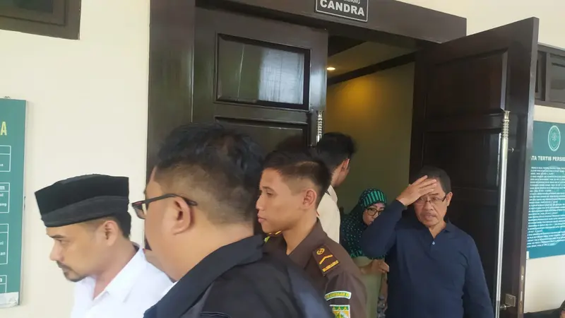 Sofyan Hadi Candra Yakub setelah menjalani sidang vonis di Pengadilan Negeri Jember. (Istimewa)