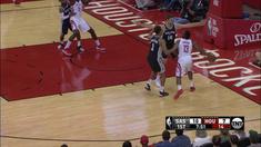 Berita video aksi-aksi James Harden saat menghadapi San Antonio Spurs dan mencetak 11 assist untuk Houston Rockets dalam laga NBA preseason.