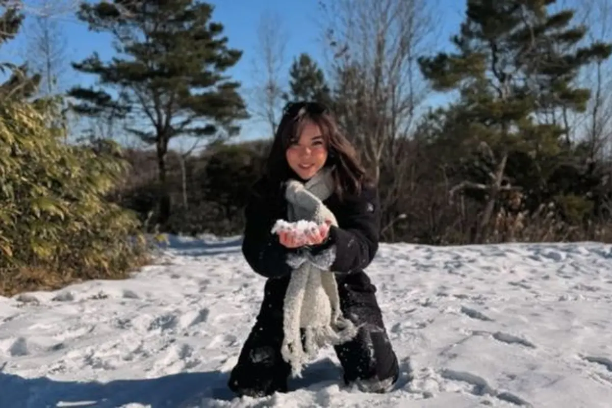 Liburan Gisel ke Jepang, potret memikat di tengah salju. (credit: instagram.com/gisel_la)