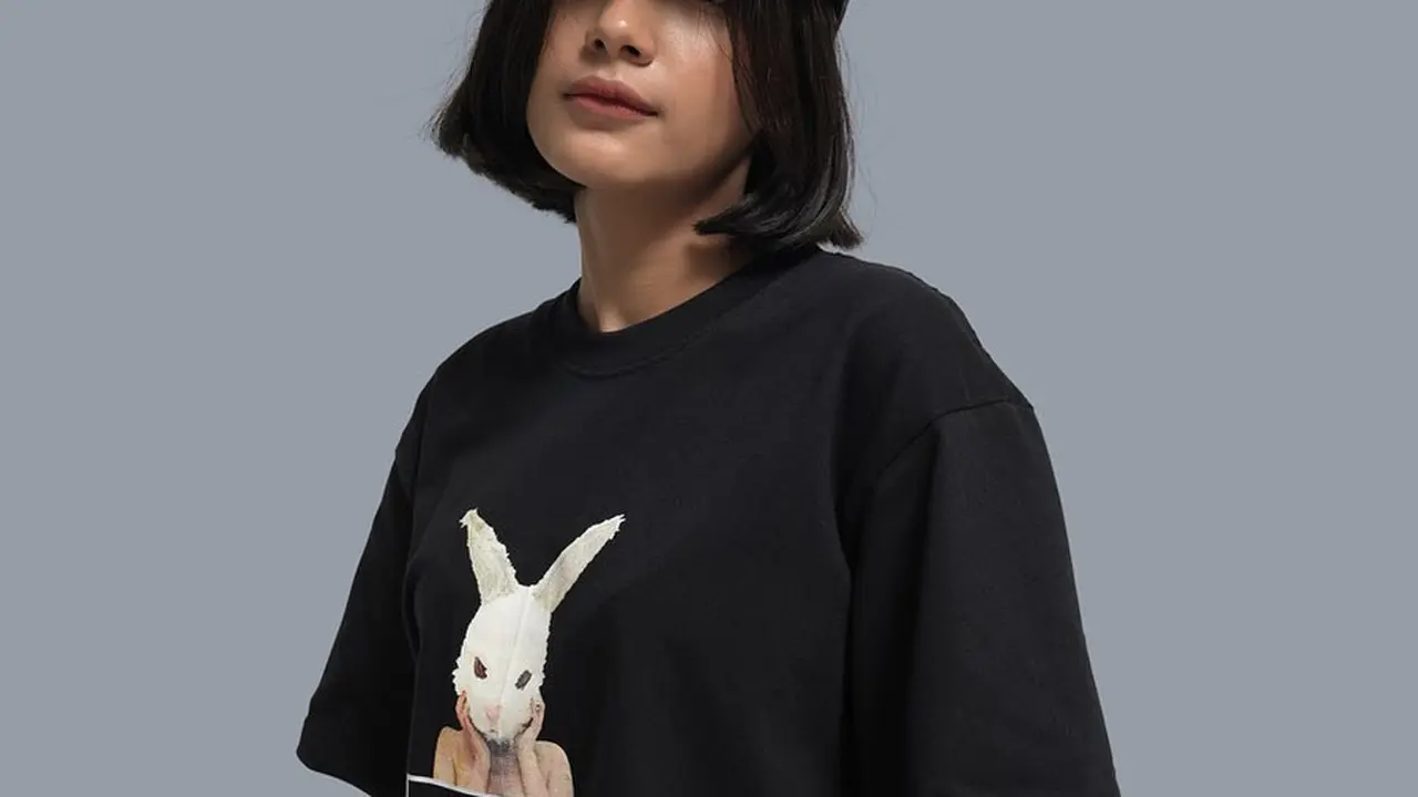 Fitrywulantari si bassis cantik (https://www.instagram.com/p/CIDgmnfpOcA/)
