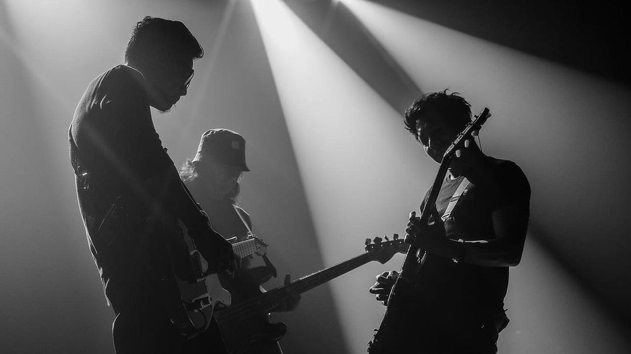 Aksi panggung Ariel, Lukman, dan David saat Konser di Mega Star Arena, Malaysia