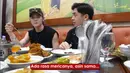 Tidak hanya makan ayam pop hingga sop iga, Taeyong juga dikenalkan sambal petai. Menurutnya, ia juga suka, dan menurutnya, baunya tidak begitu menyengat. [Youtube/Nihongo Mantappu]