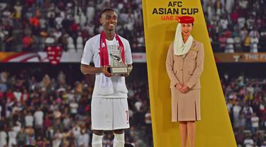 Penyerang Qatar, Almoez Ali, jadi pencetak gol terbanyak Piala Asia 2019 dengan 9 gol.  (AFP/Khaled Desouki)