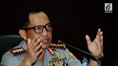 Kepala Kepolisian Republik Indonesia (Kapolri) Jenderal Pol Tito Karnavian membeberkan ciri-ciri pelaku berdasarkan keterangan saksi yang diperiksa oleh Polr