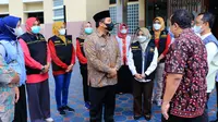 Pemkot Tangerang yang bekerjasama dengan Ikatan Dokter Indonesia (IDI) Cabang Tangerang menerjunkan tim kesehatan, untuk memberikan layanan kesehatan gratis kepada para korban gempa. (Dok. Liputan6.com/Pramita Tristiawati)