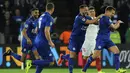 Kegembiraan para pemain Leicester City merayakan gol Marc Albrighton (kanan) saat melawan Sevilla pada leg kedua Babak 16 Besar Liga Champions di Juventus stadium, (14/3/2017). Leicester City menang 2-0. (AP/Rui Vieira)