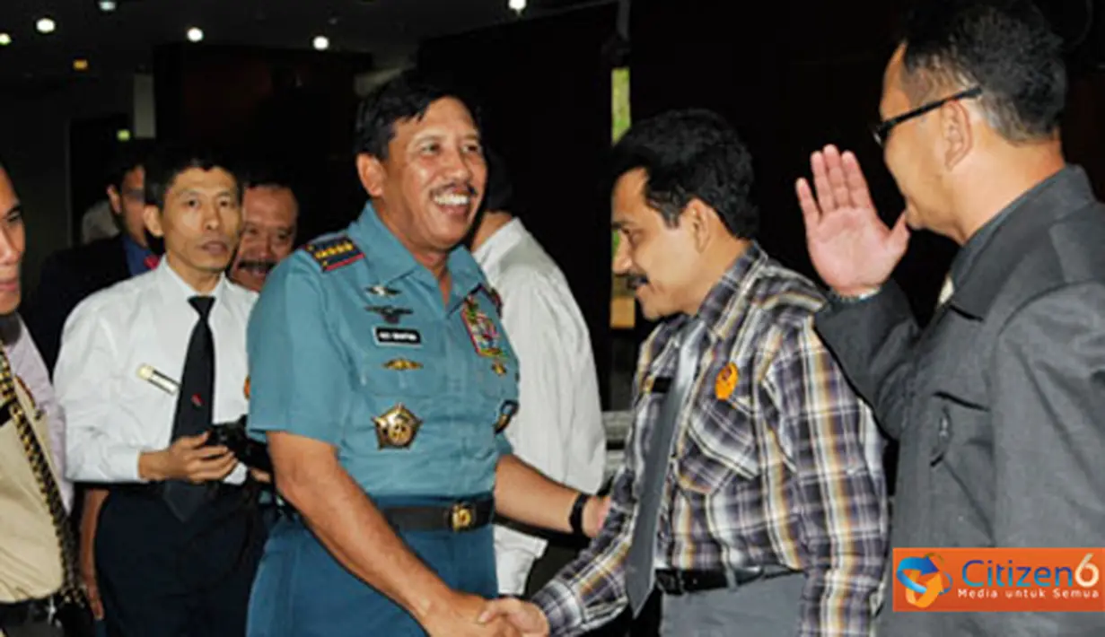 Citizen6, Jakarta: Di depan para peserta pendidikan Lemhannas,  Panglima TNI mengatakan bahwa perkembangan global saat ini membawa banyak isu-isu. (Pengirim: Badarudin Bakri)