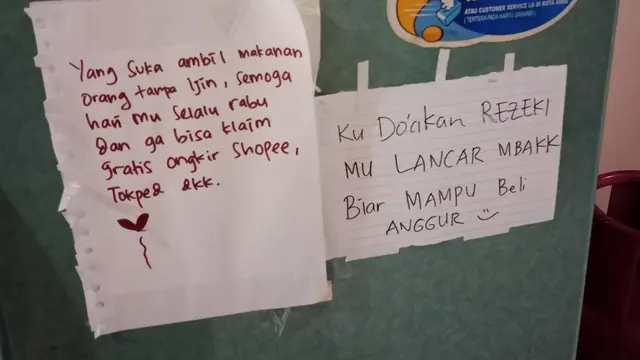 7 Potret Tempelan Kertas di Kulkas Rumah Kos Ini Bikin Tepuk Jidat