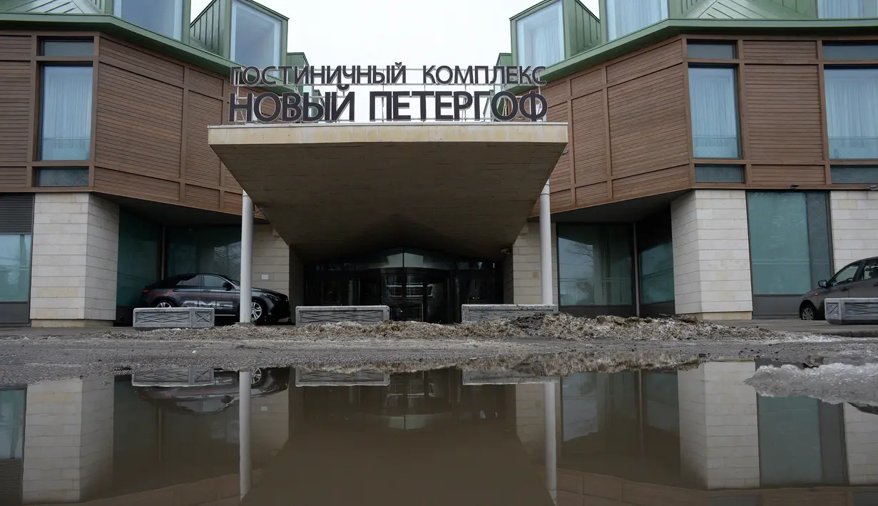 Pandangan umum Hotel New Peterhof, St. Petersburg, Rusia, Jumat (2/3). Hotel tersebut akan menjadi markas penggawa tim nasional (Timnas) Korea Selatan selama Piala Dunia 2018. (AFP PHOTO / Olga MALTSEVA)