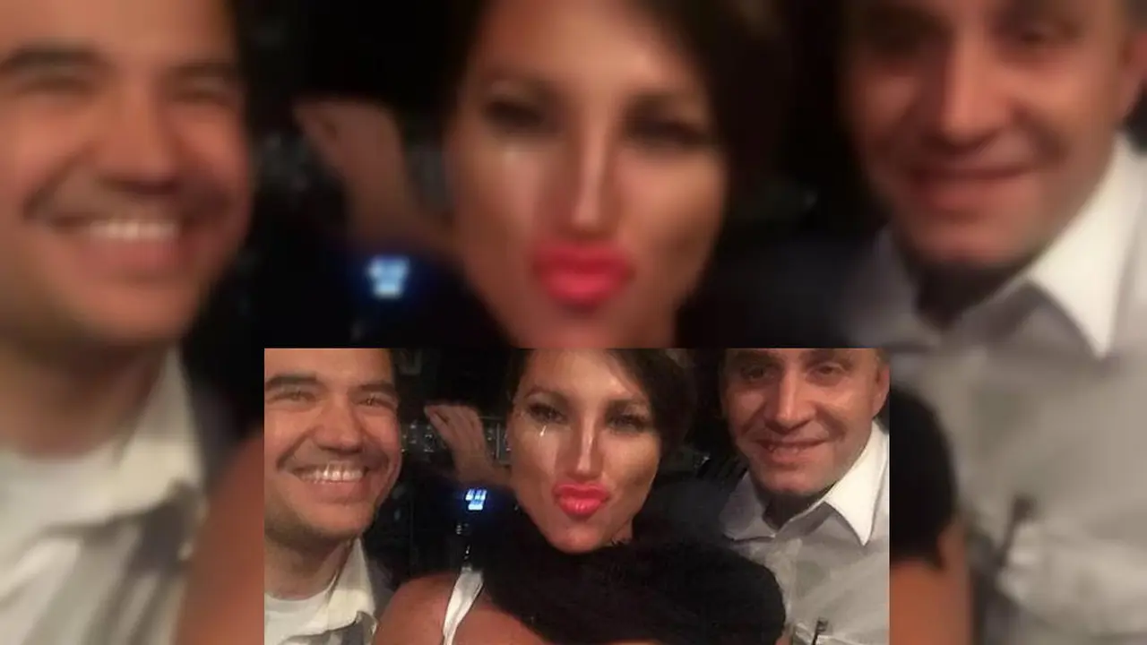 Selfie di kokpit dengan model seksi, 2 pilot Argentina dipecat