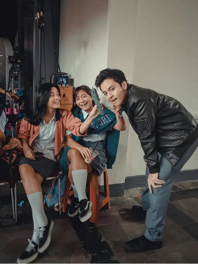 7 Potret Kedekatan Angga Yunanda dan Yoriko Angeline yang Main Film Di Bawah Umur