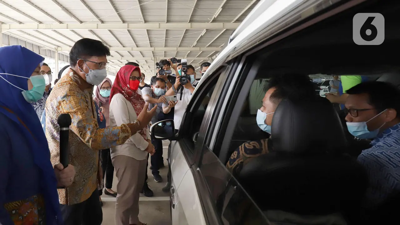 Layanan Drive Thru Bantu Pemerintah Kejar Target 21,6 Juta Lansia Sudah Divaksin