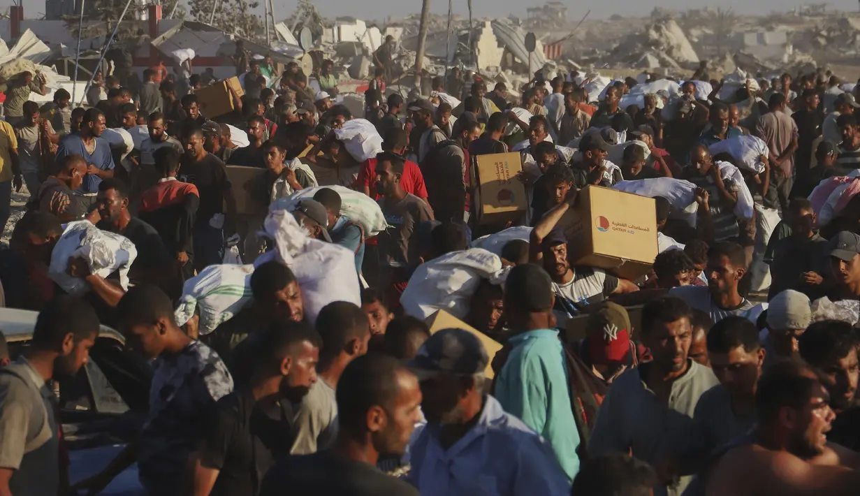Program Pangan Dunia (WFP) PBB memperkirakan satu dari empat warga Palestina di Gaza menghadapi kondisi mirip kelaparan, dan sekitar 100.000 perempuan serta anak-anak mengalami malnutrisi akut. (AP Photo/Mariam Dagga)