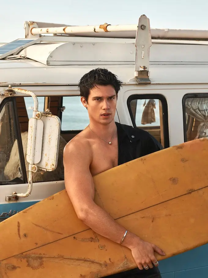 Nicholas Galitzine (Instagram/nicholasgalitzine)