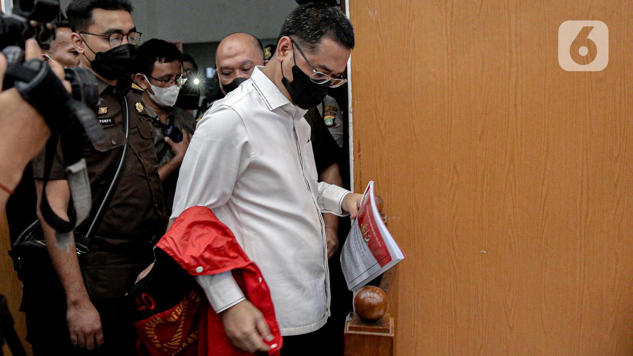 Sidang Perdana Irfan Widyanto