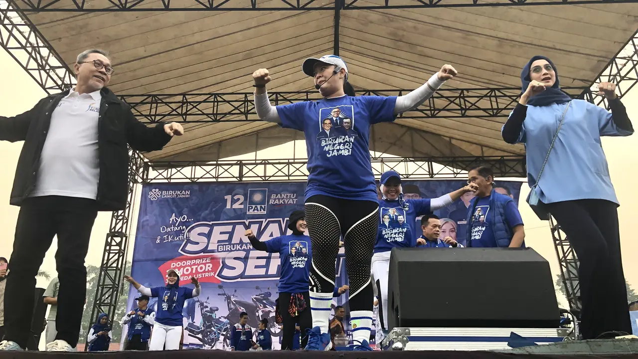 Ribuan Warga Padati Lapangan Gubernur Jambi, Ikut Senam Bareng PAN dan Zulhas