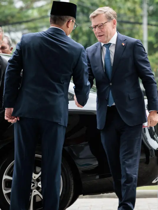 Direncanakan, Menteri Luar Negeri dari kedua negara tersebut akan membahas kerja sama politik dan ekonomi yang lebih erat. (Yasuyoshi CHIBA/AFP)