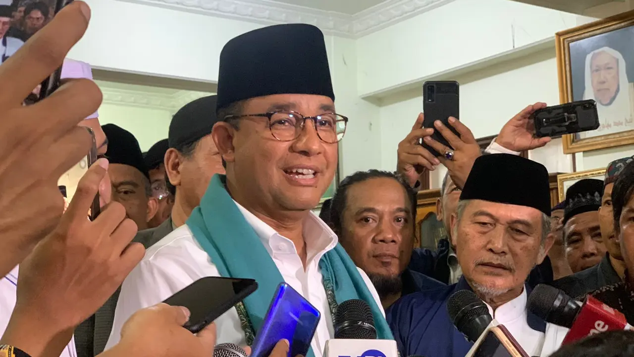 Calon presiden nomor urut 1 Anies Baswedan di Pondok Pesantren Mirqot Ilmiyah Al-Itqon, Cengkareng, Jakarta Barat, Senin (29/1/2024). (Liputan6.com/Winda Nelfira)