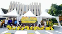 Ikatan Istri Partai Golkar (IIPG) menggelar bazar dan bagi takjil selama bulan Ramadhan.