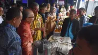 Deputi Perlindungan BNP2TKI saat membuka pagelaran produk PMI Purna se Jabar di BP3TKI Bandung, Senin (16/12).