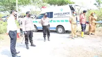 Kapolres Bangkalan, AKBP Rama Samtama Putra mengunjungi lokasi penemuan mayat di Akses Suramadu