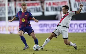 Barcelona Frustrasi karena Frenkie de Jong Menolak Operasi untuk Pulihkan Cedera