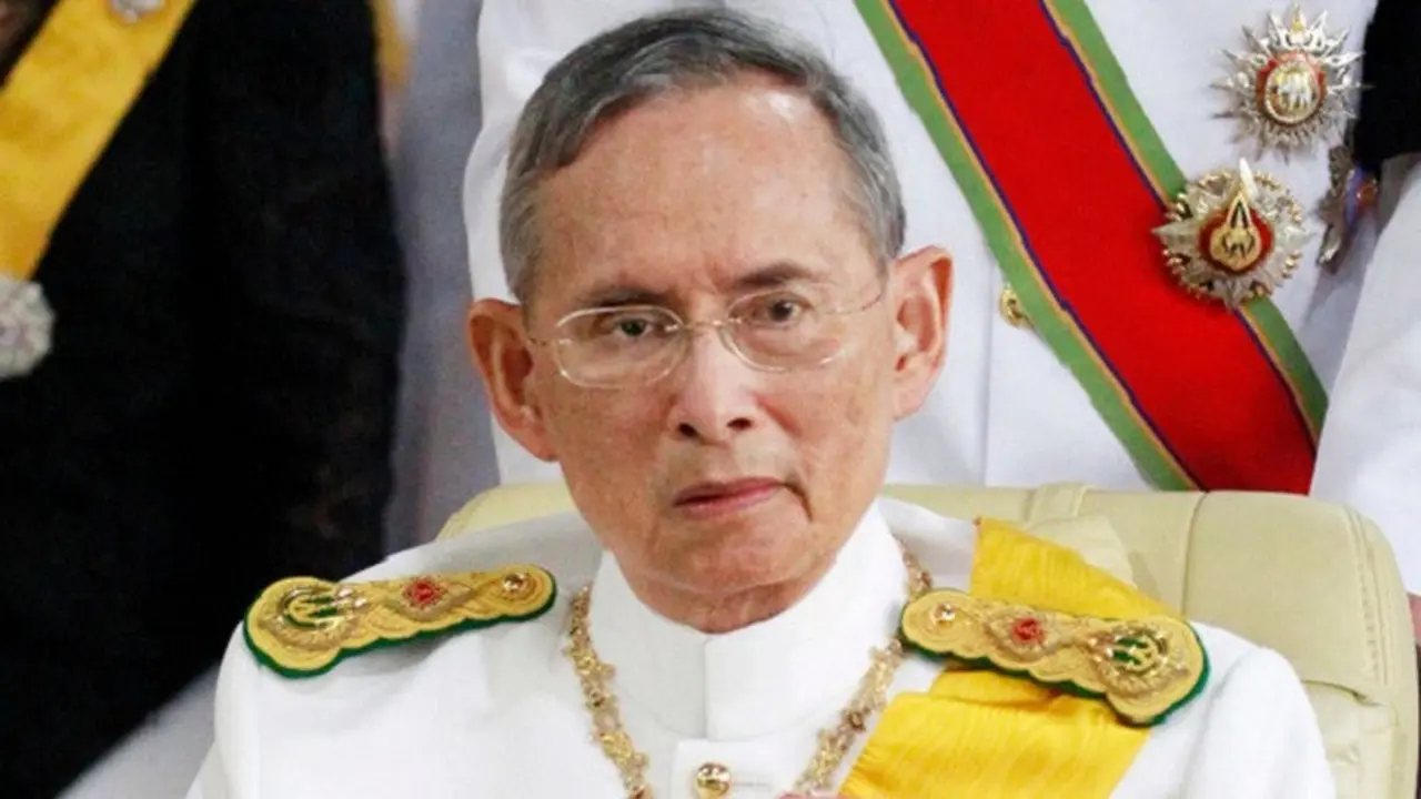 Mendiang Raja Bhumibol Adulyadej